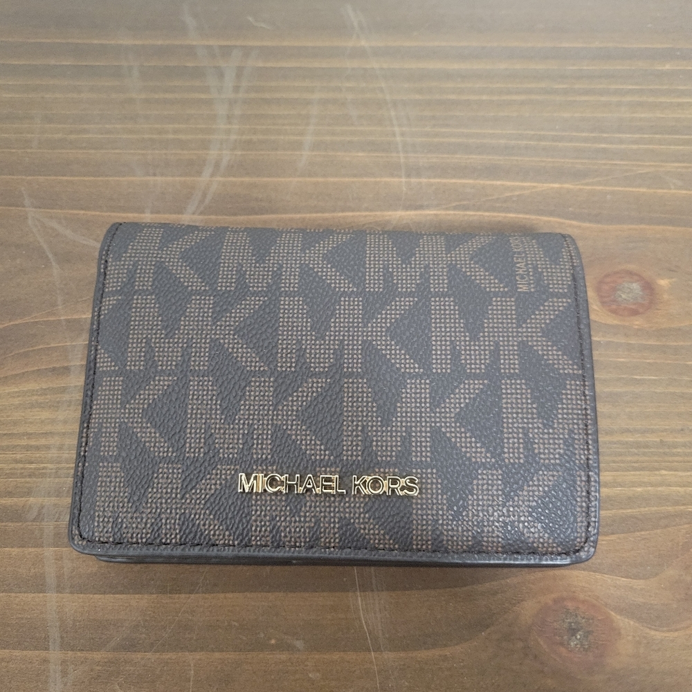 Michael Kors Jet Set Medium Slim Wallet